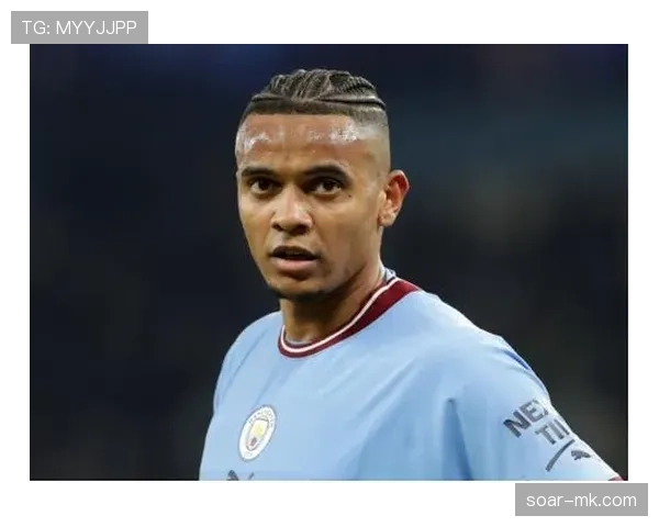 瑞士铁卫阿坎吉防守稳健，持续担当球队后防核心