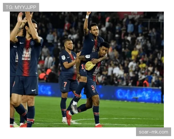 法甲对决:巴黎圣日耳曼与马赛争夺赛季关键积分走势清晰 法甲对决:巴黎圣日耳曼与马赛争夺赛季关键积分走势清晰